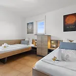 Balanced Apartments, Vollausgestatte Auf Dem Land